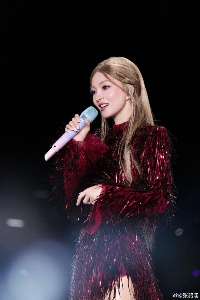 张韶涵怒怼台媒：你永远见不得光！