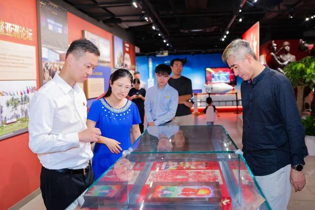 全国青少年艺术征集成果在沪展示 多彩作品展现家国情怀